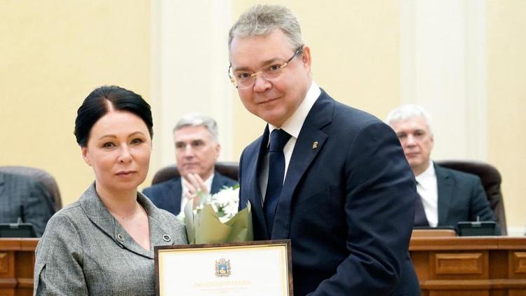 Губернатор Ставрополья наградил сотрудников краевого суда