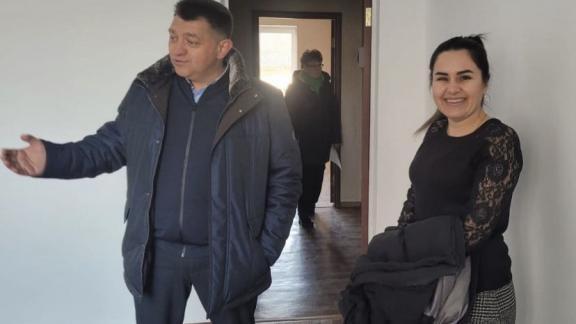 Дети-сироты в Минераловодском округе Ставрополья получили ключи от новых квартир