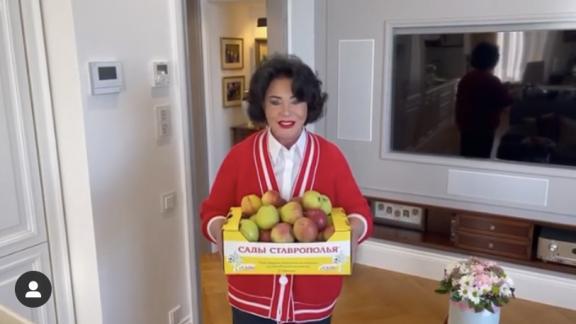 Ставропольские яблоки оценила народная артистка Надежда Бабкина