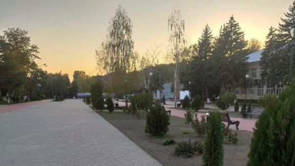Центральную площадь благоустроили в посёлке Коммаяк на Ставрополье
