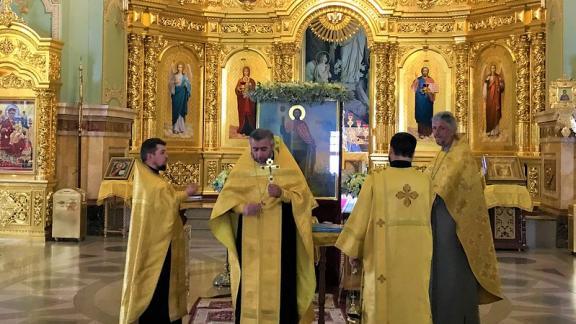 В Казанском соборе Ставрополя верующие поклоняются мощам Александра Невского