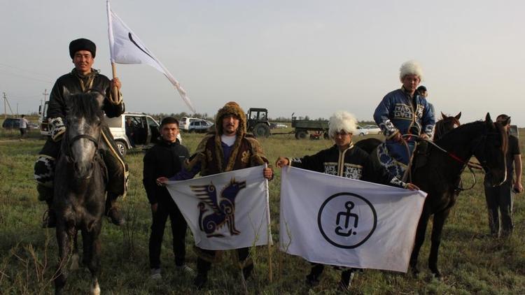 Ставропольские казаки завершают конную экспедицию «Хранители Памяти»