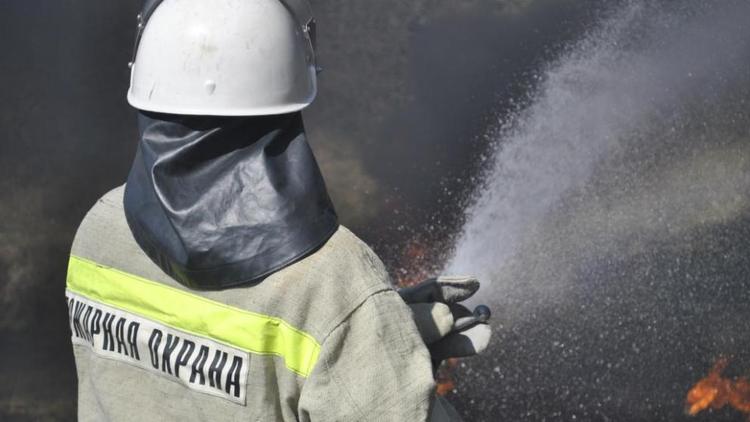 В Петровском округе Ставрополья в пожаре погибли двое мужчин