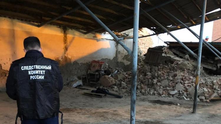 В посёлке Нежинском на Ставрополье при обрушении склада погиб мужчина