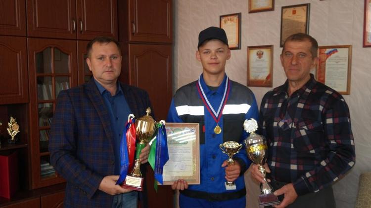 Ставропольский студент стал победителем олимпиады трактористов