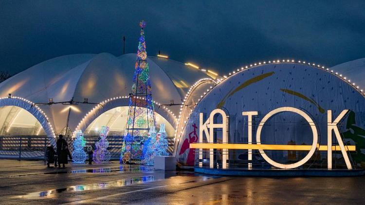 Ледовый каток в Ставрополе принял 12 тысяч посетителей