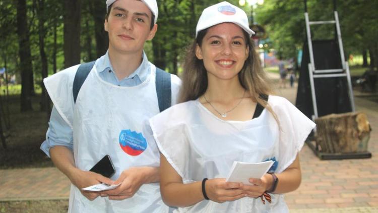 Волонтёры из Невинномысска рассказали, как помогали горожанам голосовать за объекты благоустройства