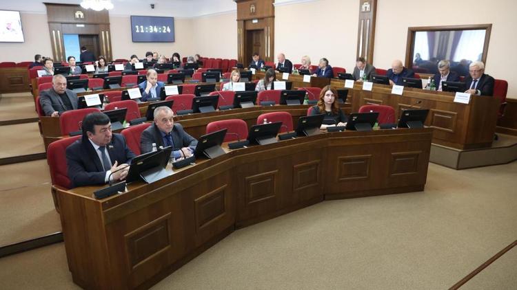 Применение инвестиционного налогового вычета для промышленных предприятий обсудили в Думе Ставрополья
