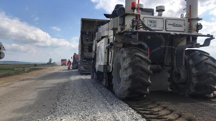 На Ставрополье ремонт дорог в рамках нацпроекта завершат к концу лета