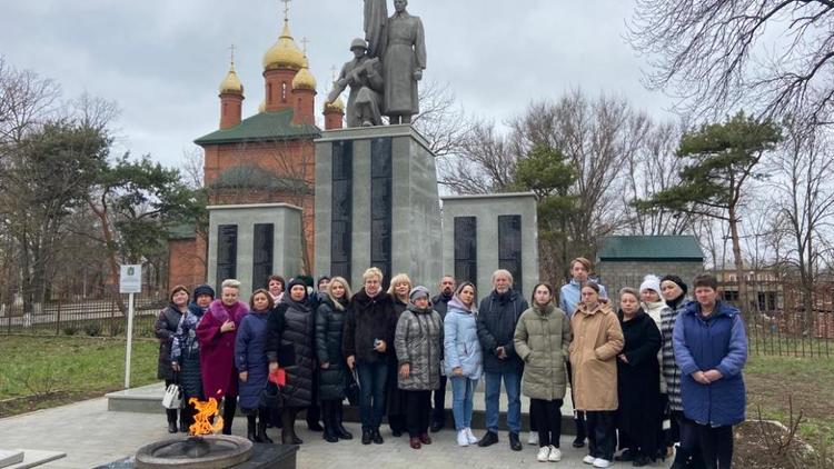 В Изобильненском округе Ставрополья почтили память писателя Тимофея Шелухина