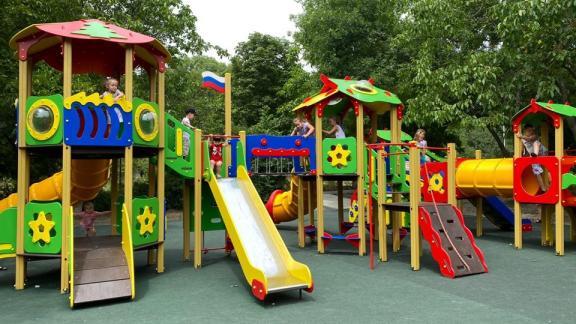 В одном из парков Железноводска появился детский игровой комплекс