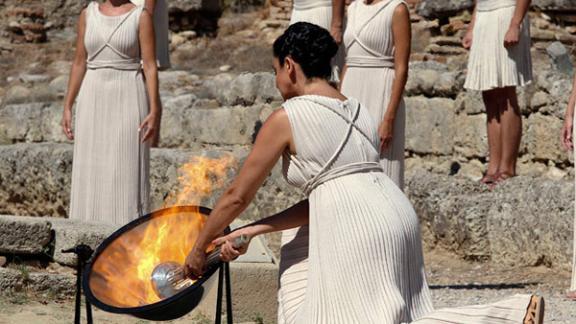 В Греции зажжен огонь Олимпиады-2014 в Сочи