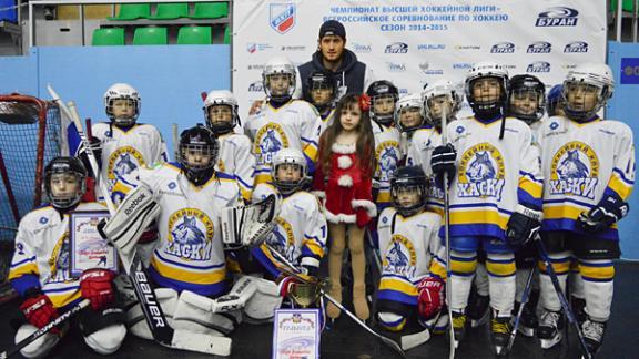 Юные невинномысские хоккеисты «Хаски» выиграли турнир в Воронеже