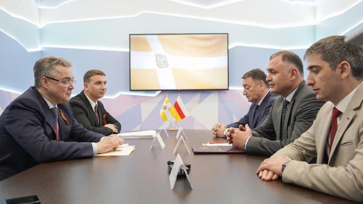 Глава Ставрополья обсудил вопросы развития сотрудничества с президентом Южной Осетии