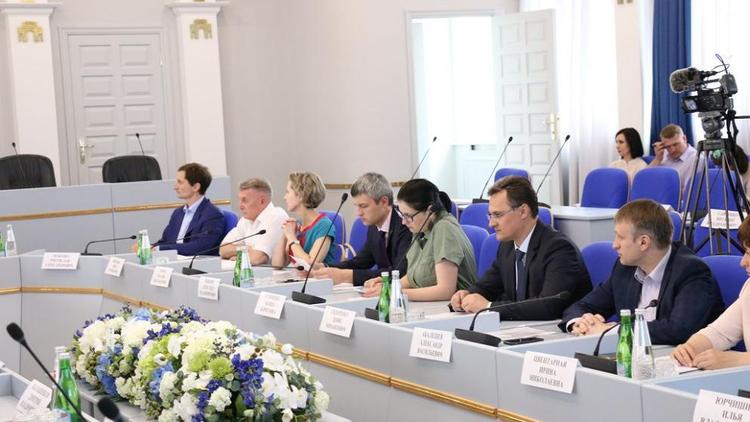 Проблемы цифровой экономики обсудили в Думе Ставрополья
