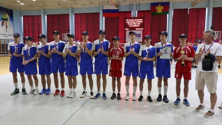 Юные ставропольские волейболисты получили бронзу в Белореченске