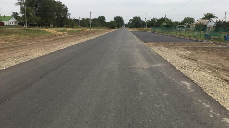 Более километра дороги обновили в ставропольском селе