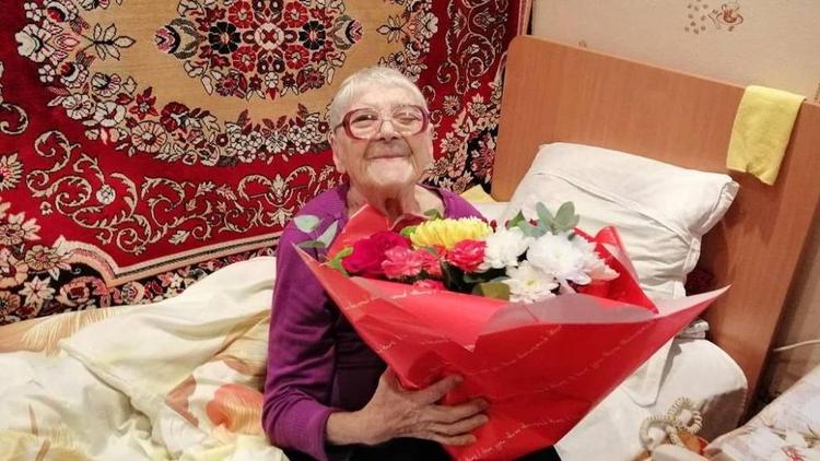 Владимир Путин исполнил мечту 97-летней жительницы Ессентуков