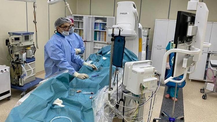 В Пятигорске хирурги провели сложнейшую операцию по установке трёхкамерного кардиостимулятора