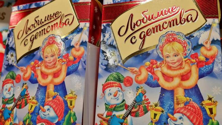 Жителям Ставрополья напомнили, на что обращать внимание при выборе сладких новогодних подарков
