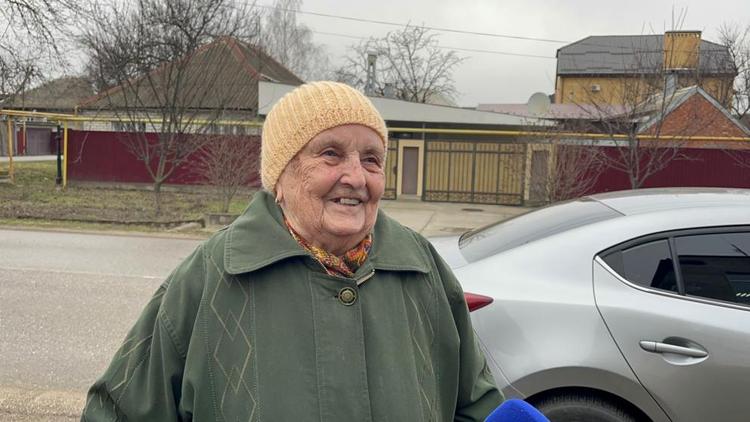 В Минводах первой на выборах Президента проголосовала 96-летняя жительница