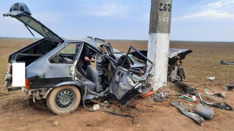 Водитель легковушки погиб на трассе в Ставропольском крае