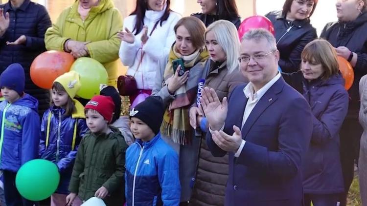 Губернатор Ставрополья вместе с детьми открыл ясельный корпус в Кисловодске
