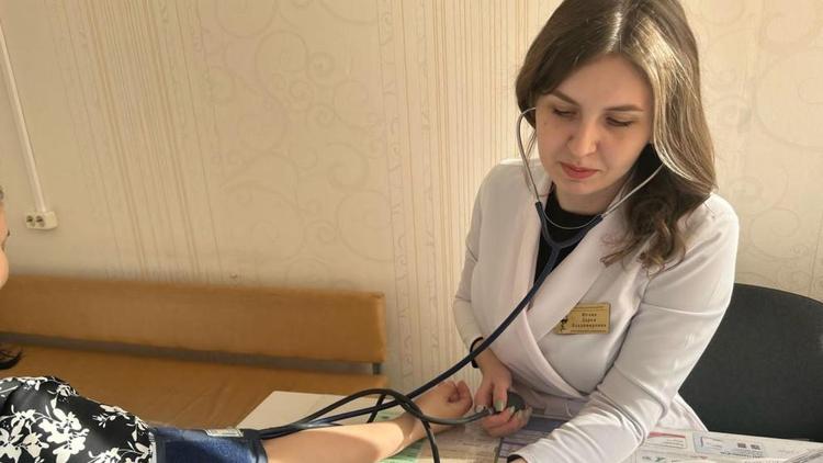 Молодой врач-целевик поступила на работу в Изобильненский округ