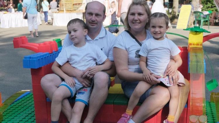 55 тысяч ставропольских семей будут получать ежемесячные выплаты на ребёнка
