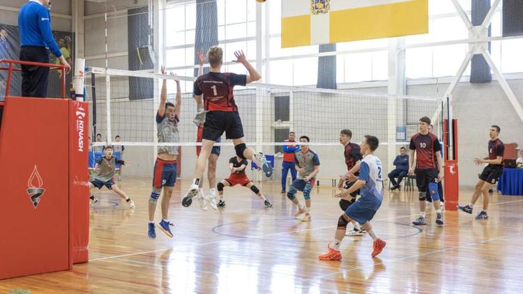 Первенство России в Буденновске завершилось победой волейболистов из Москвы 