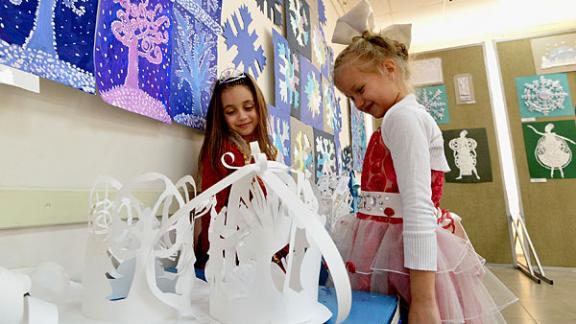 Выставка-конкурс «В преддверии волшебства» прошла в детской художественной школе Ставрополя