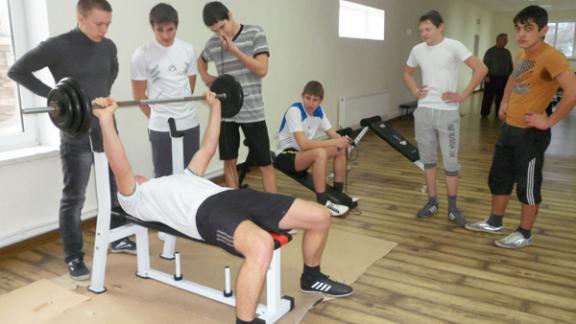 В поселке имени Кирова открылся спортивно-досуговый центр