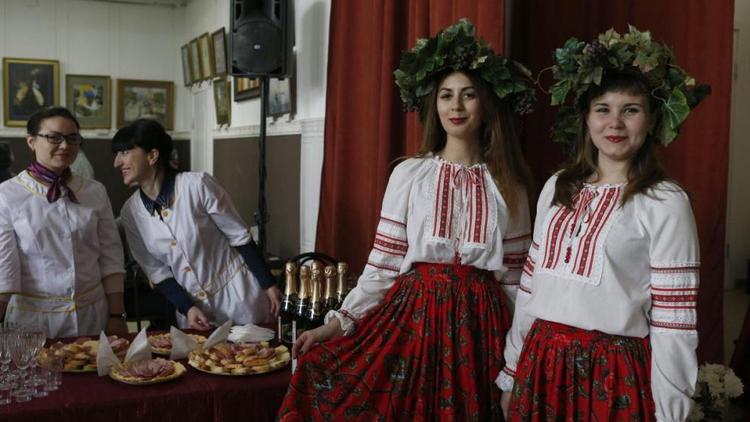 Ставропольские аграрии срезали первую лозу на Дне святого Трифона