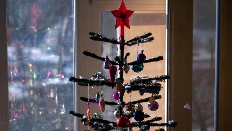 В поисках новогоднего настроения: Выставка ёлочных игрушек открылась в Ставрополе