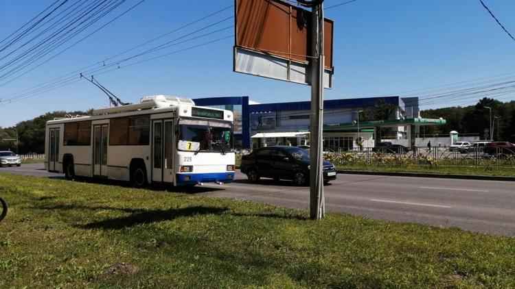 Пассажирам троллейбусов и трамваев на Ставрополье планируют выдавать маски