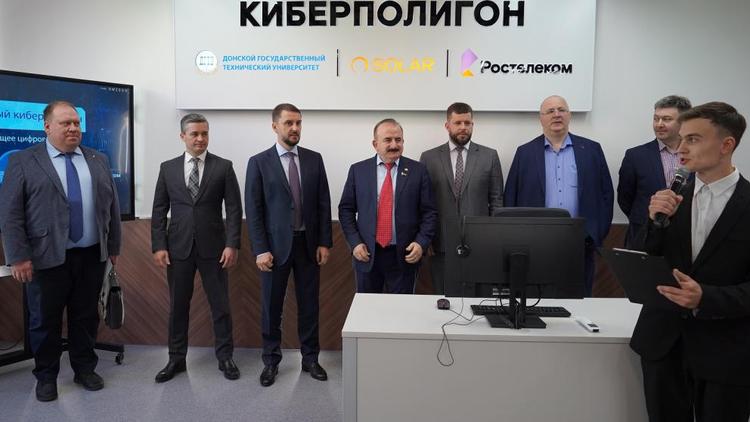 Под цифровой защитой: «Ростелеком» в партнерстве с ДГТУ открыл первый на юге страны киберполигон