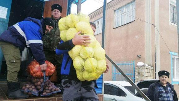 Жители Туркменского округа Ставрополья регулярно передают посылки на передовую