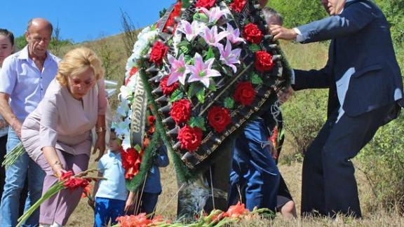 В Кисловодске почтили память жертв теракта: взрыв на железной дороге в 2003 году