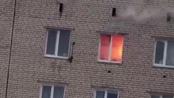В Ставрополе потушили сильный пожар в одной из квартир на улице Ленина