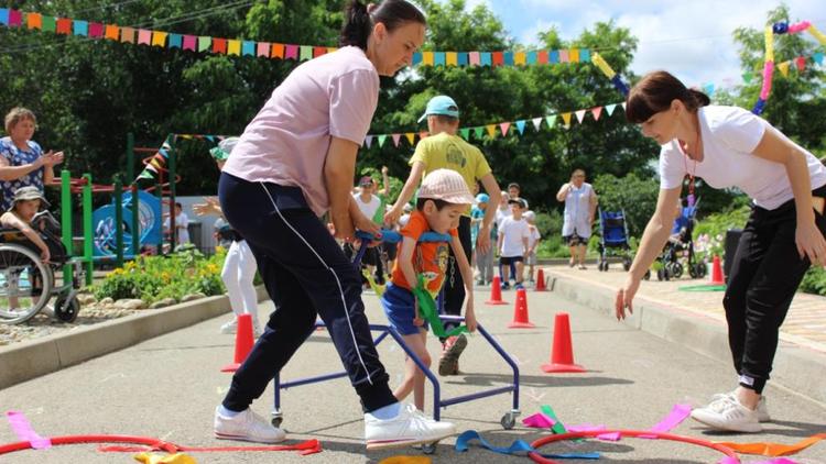 На Ставрополье внедряются формы развивающего ухода за детьми-инвалидами