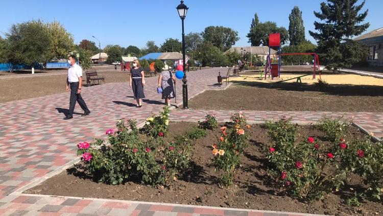 В ставропольском селе Подлужном завершили реконструкцию центральной площади