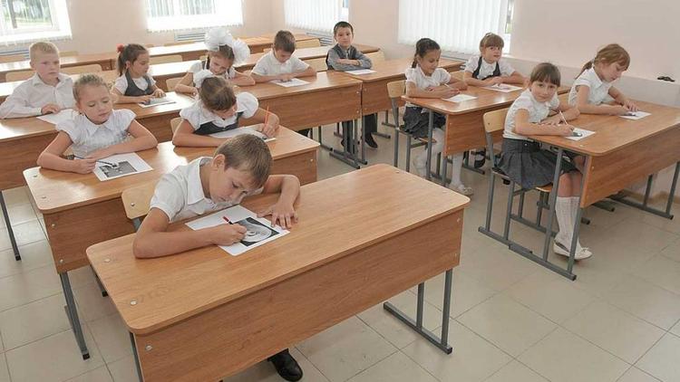 На Ставрополье школьники начнут учебный год в очном формате