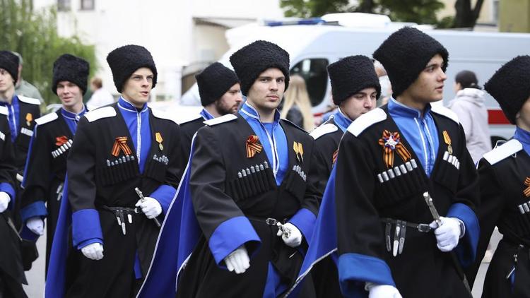 Студенты СКФУ получили медали Минобороны РФ за участие в параде Победы