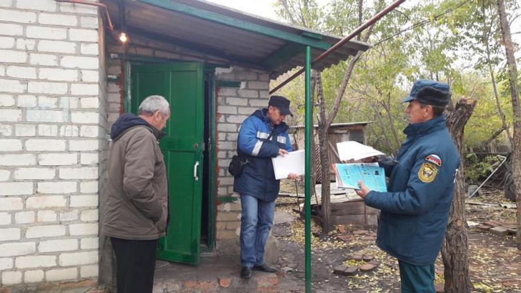 Пожарные проводят профилактические рейды в Ставропольском крае