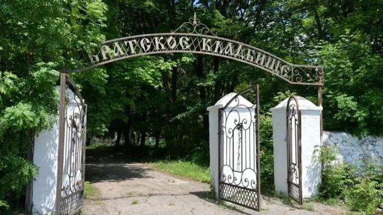 Имена бойцов Красной армии увековечат на кладбище в Ессентуках