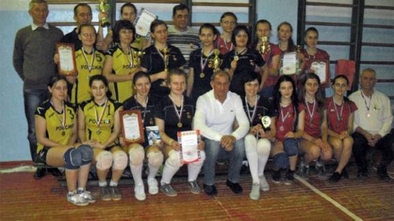 «Элегия» выиграла первенство Апанасенковского района по волейболу среди женских команд