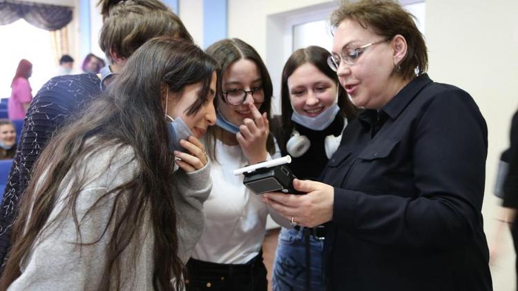 На Ставрополье медики рассказали студентам, как не стать жертвой наркотиков