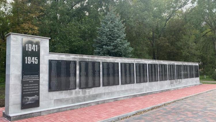 В селе Донском на Ставрополье построили мемориал воинам-землякам