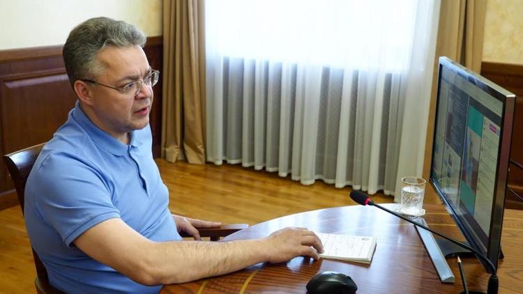 Михаил Миненков: Все обращения жителей Невинномысска с прямой линии губернатора возьмём на контроль