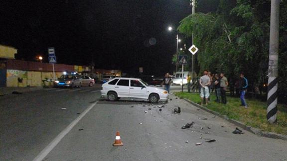 В ДТП в Невинномысске пострадали водитель и пассажир скутера